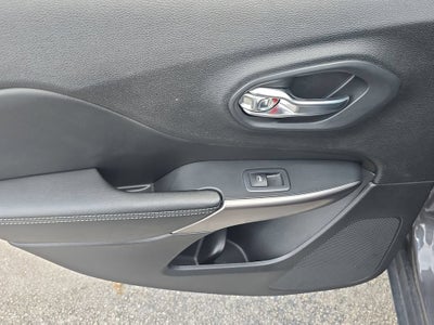 2019 Jeep Cherokee Limited FWD
