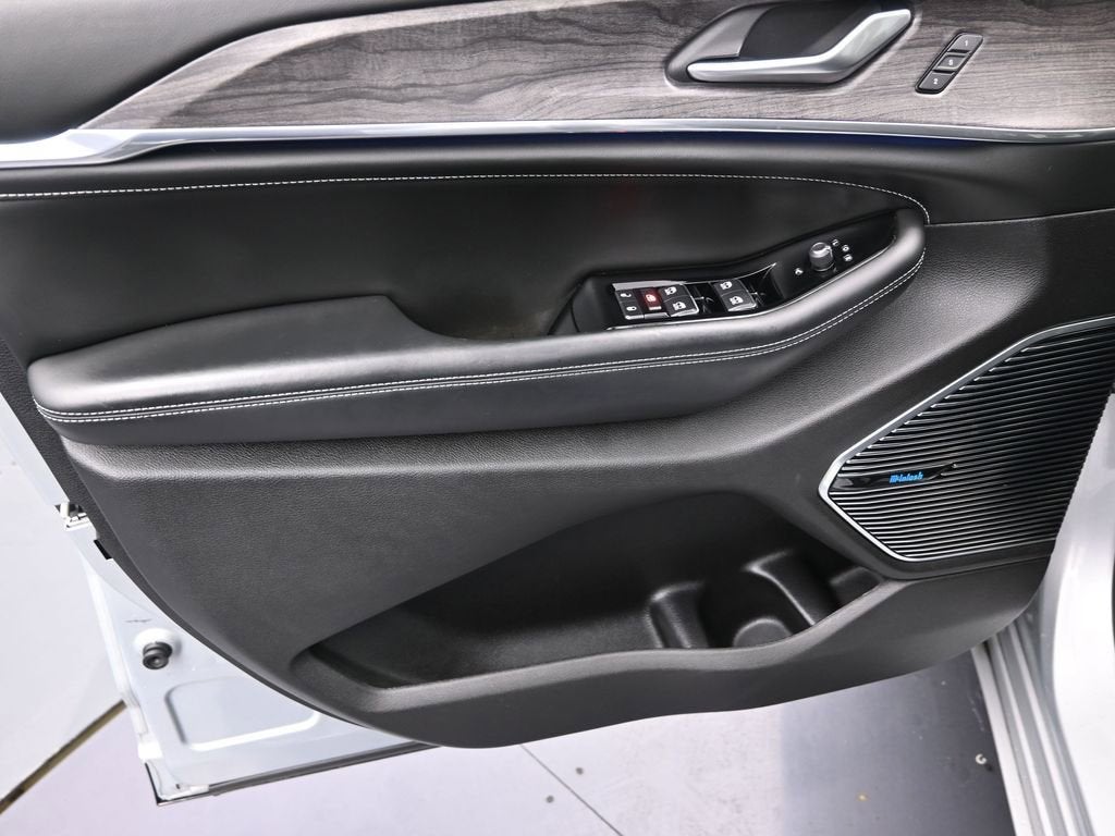 2022 Jeep Grand Cherokee 4xe Overland