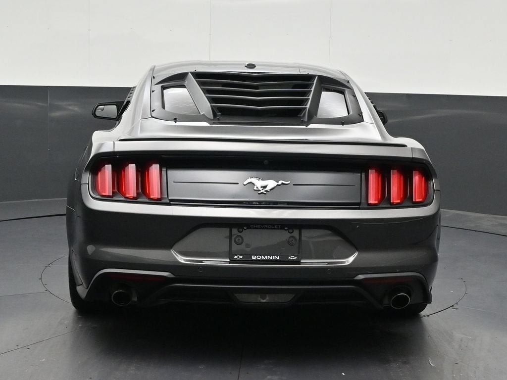 2020 Ford Mustang EcoBoost