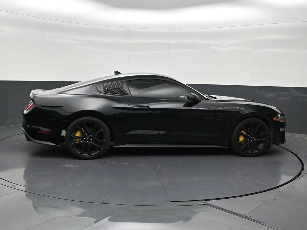 2022 Ford Mustang EcoBoost