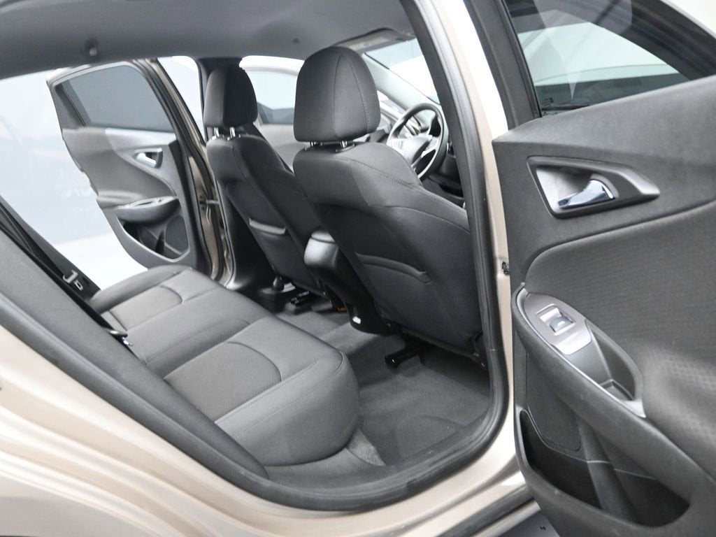 2022 Chevrolet Malibu LS