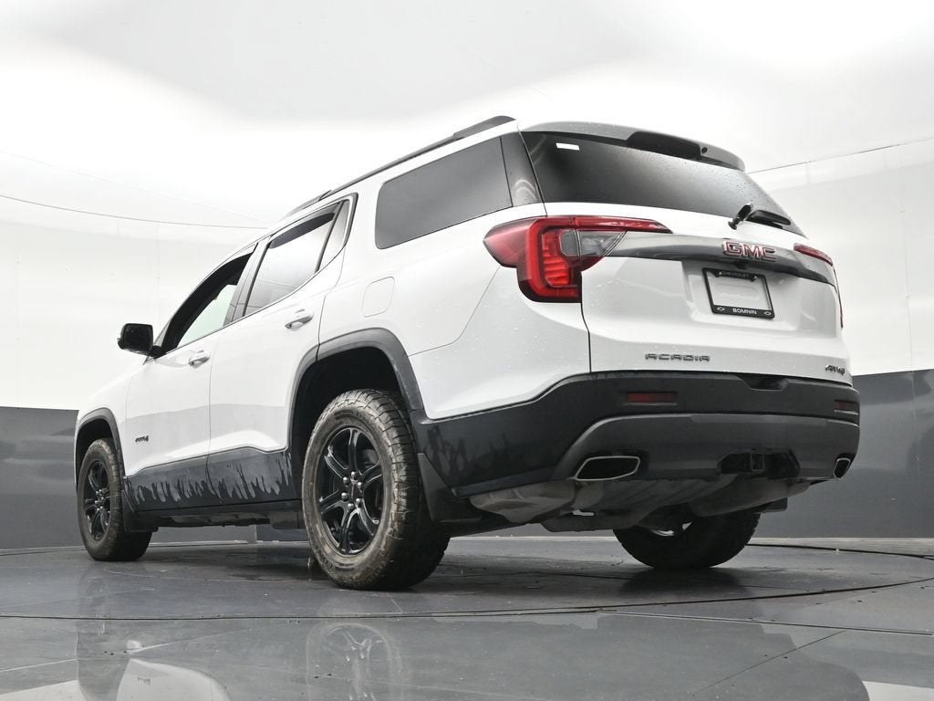 2023 GMC Acadia AT4
