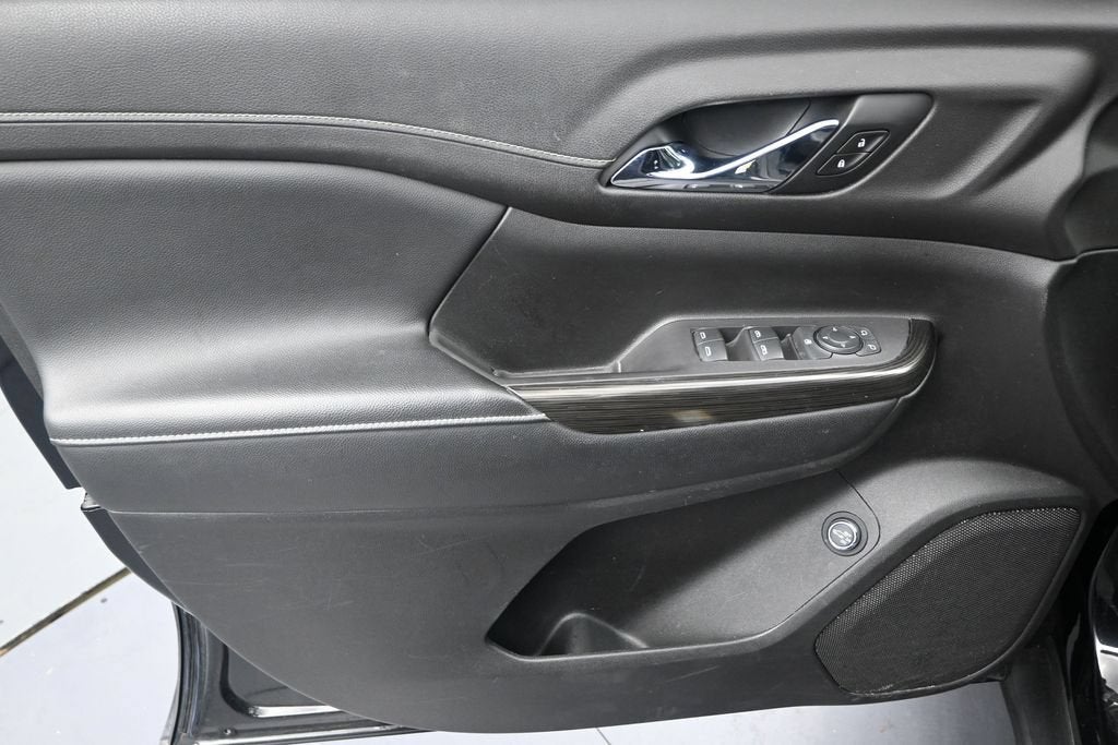 2020 GMC Acadia SLT