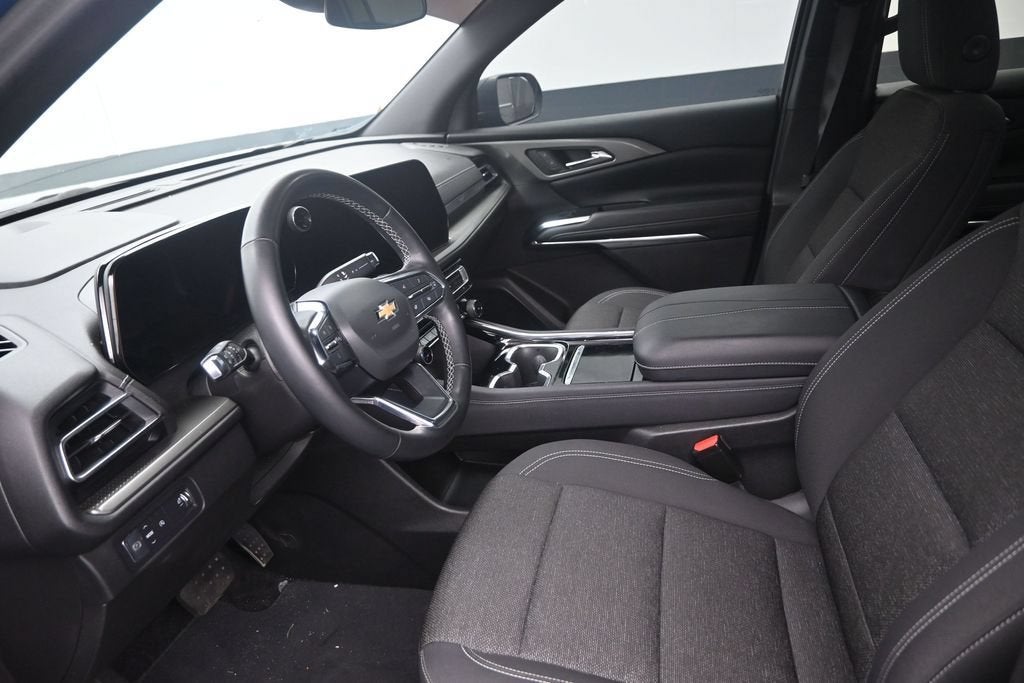 2024 Chevrolet Traverse LS