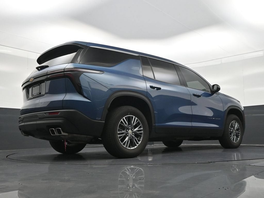 2024 Chevrolet Traverse LS