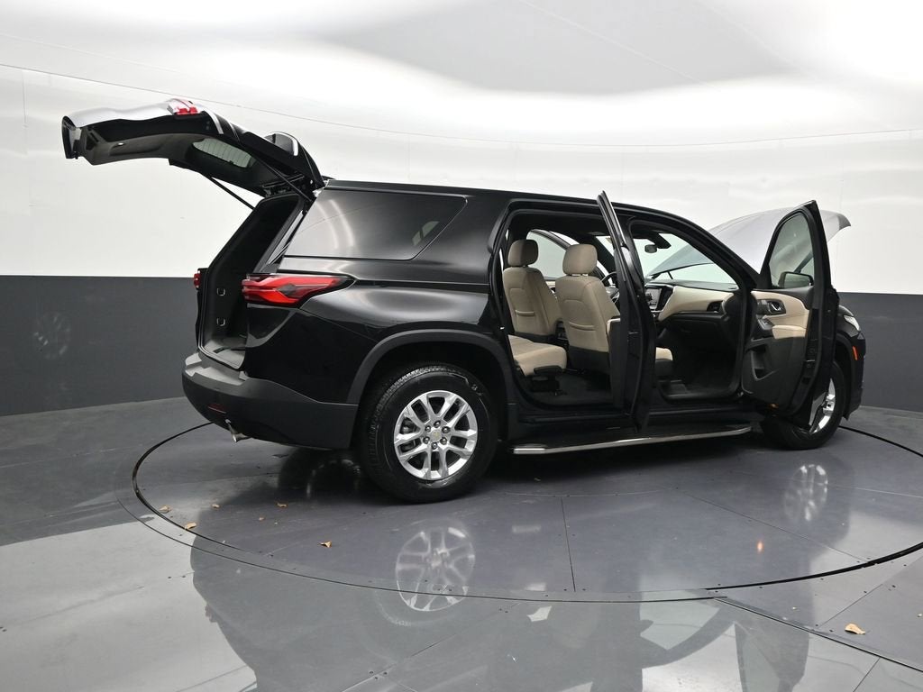 2023 Chevrolet Traverse LS