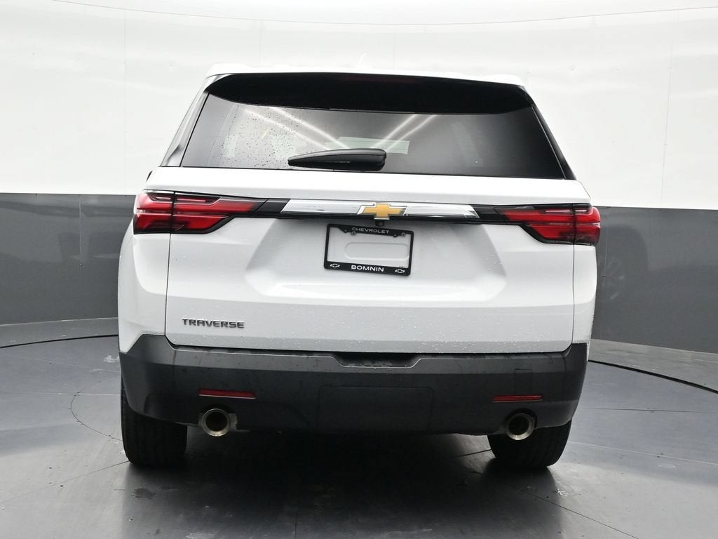 2022 Chevrolet Traverse LS
