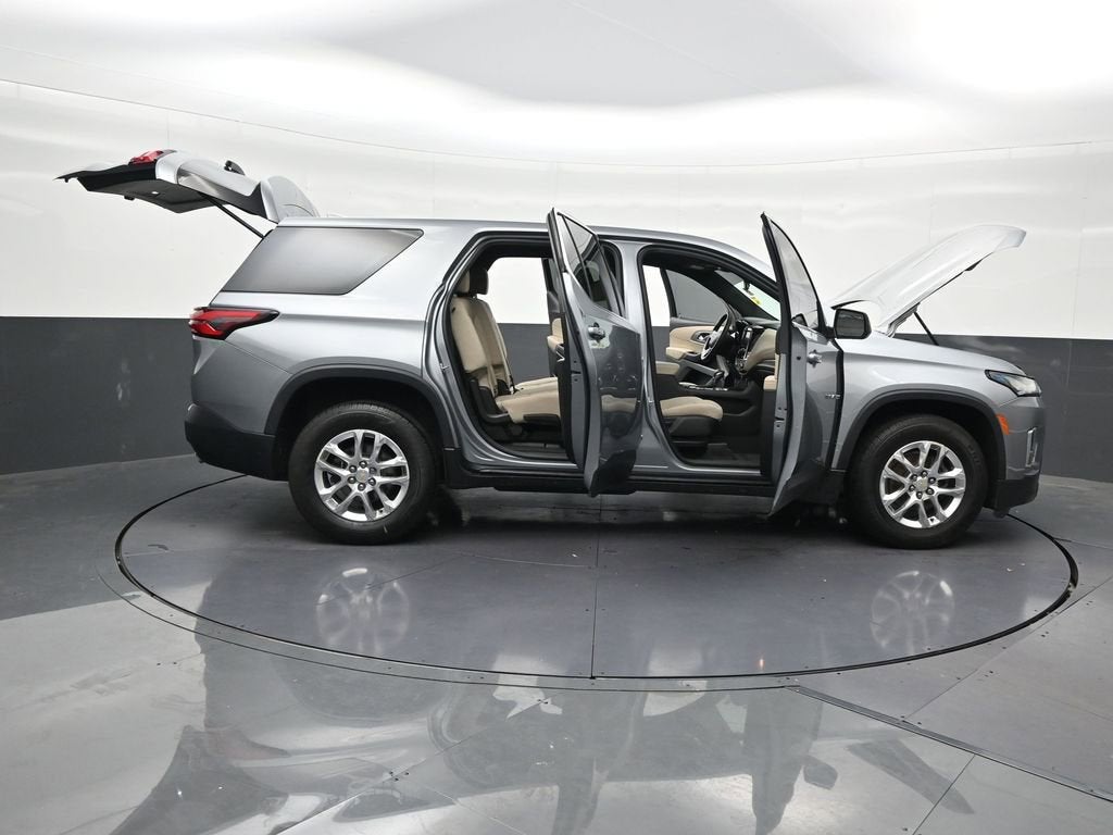 2023 Chevrolet Traverse LS