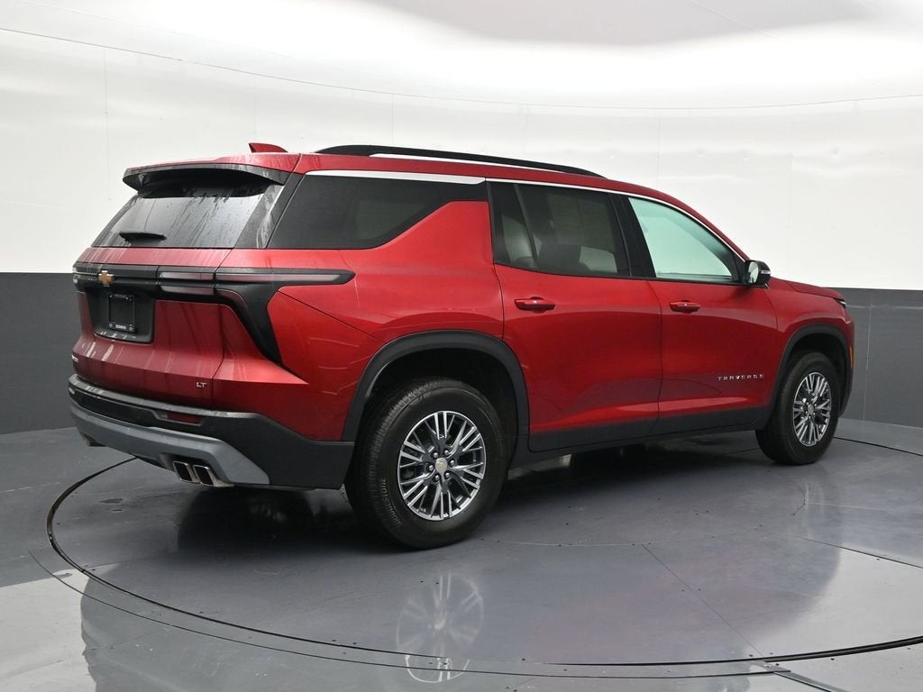 2024 Chevrolet Traverse LT