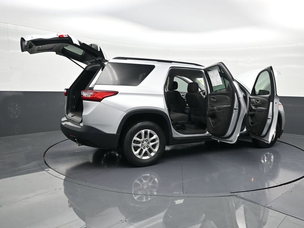 2021 Chevrolet Traverse LT Cloth