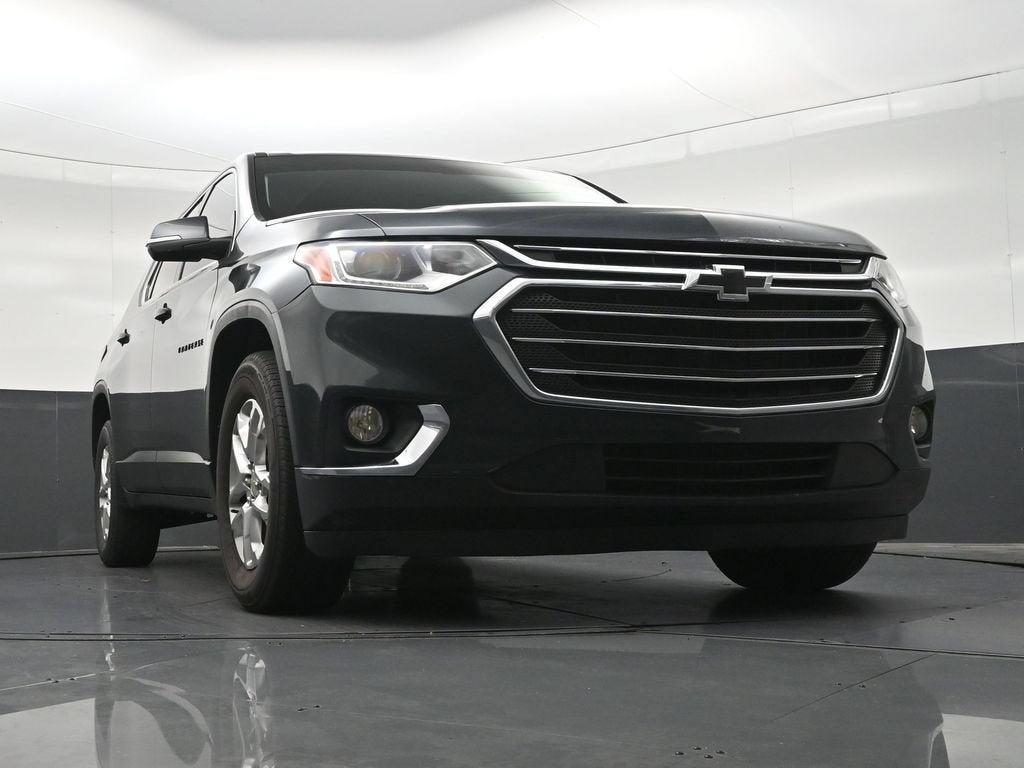 2021 Chevrolet Traverse LT Cloth