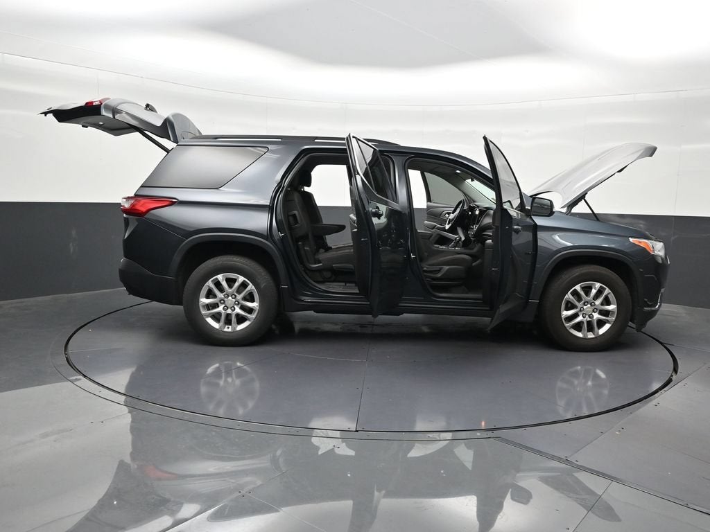 2021 Chevrolet Traverse LT Cloth