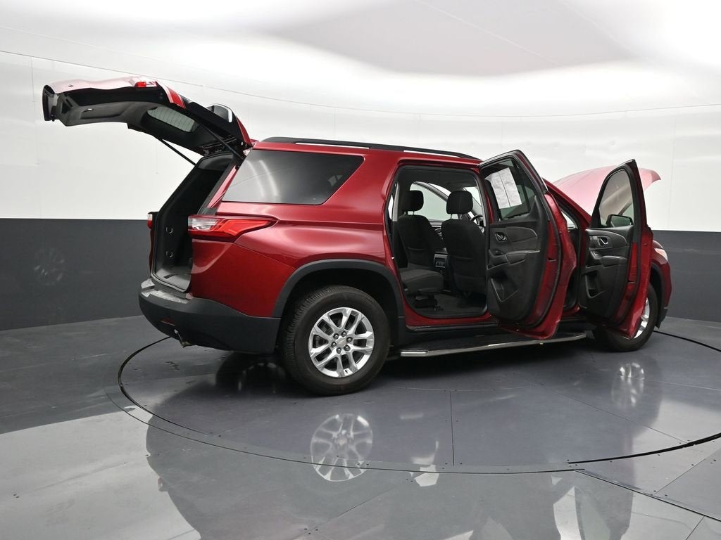 2021 Chevrolet Traverse LT Cloth