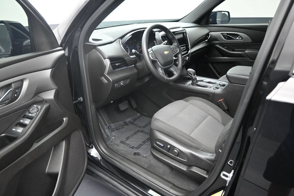 2024 Chevrolet Traverse Limited LT Cloth