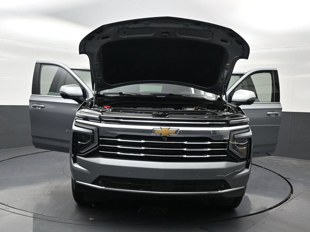 2025 Chevrolet Suburban LT