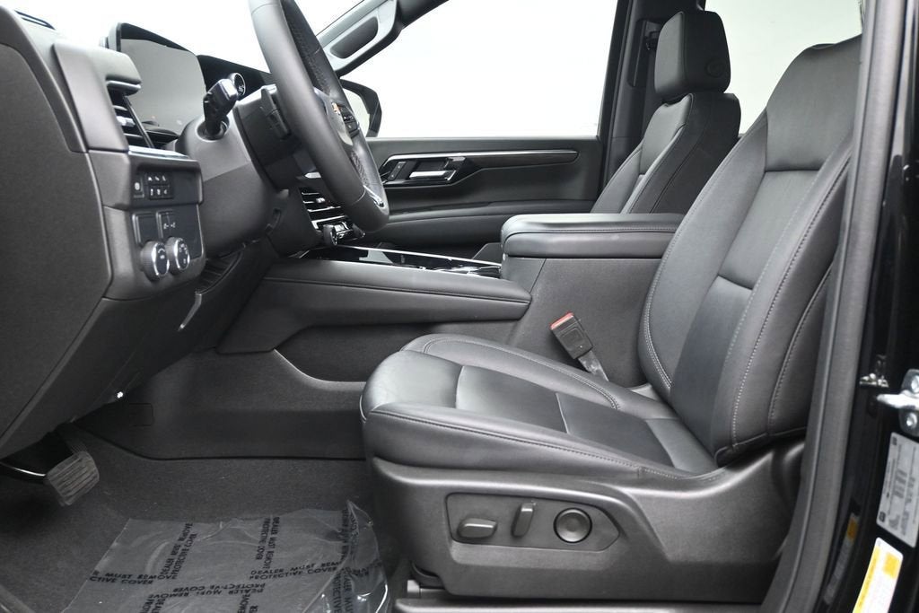 2025 Chevrolet Suburban LT
