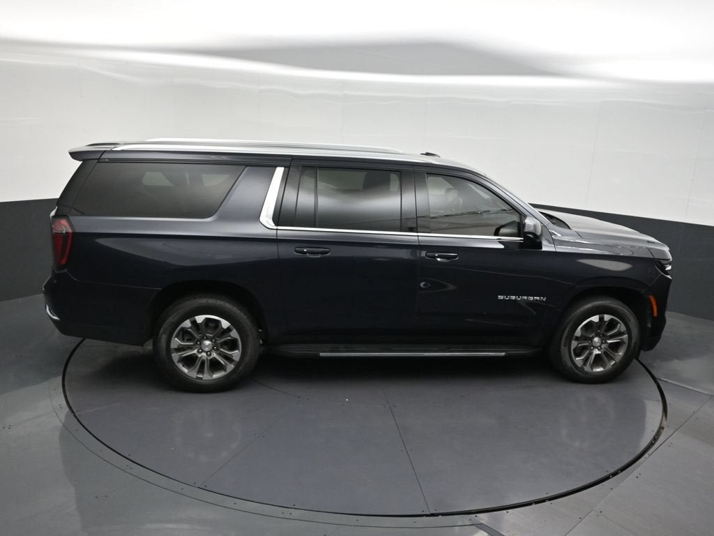 2025 Chevrolet Suburban LT