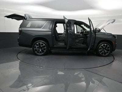 2025 Chevrolet Suburban RST