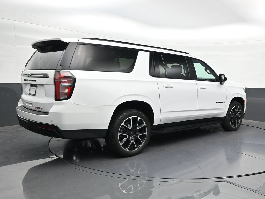 2024 Chevrolet Suburban RST