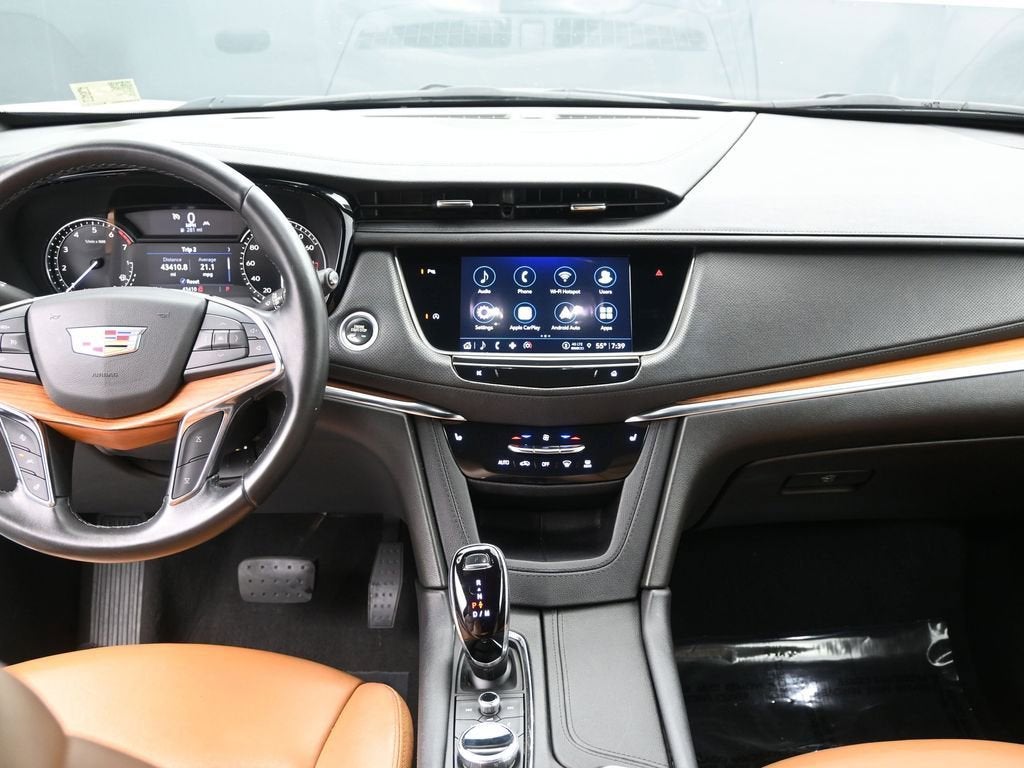 2022 Cadillac XT5 Premium Luxury