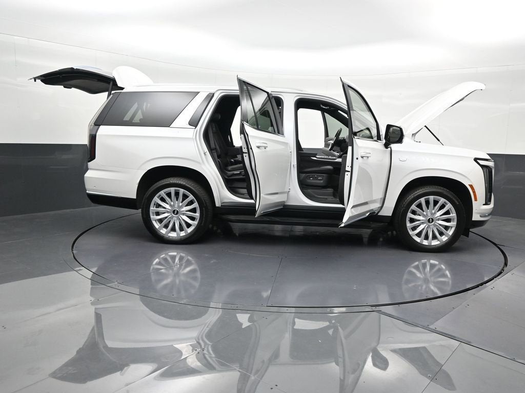 2025 Cadillac Escalade Luxury