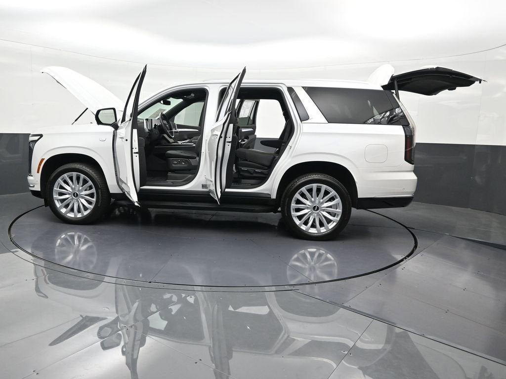 2025 Cadillac Escalade Luxury