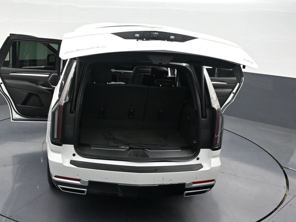 2025 Cadillac Escalade Luxury