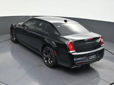 2023 Chrysler 300 Touring
