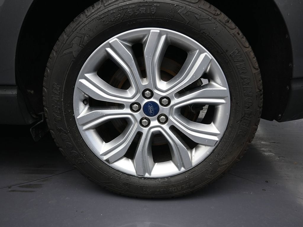 2021 Ford Edge Titanium