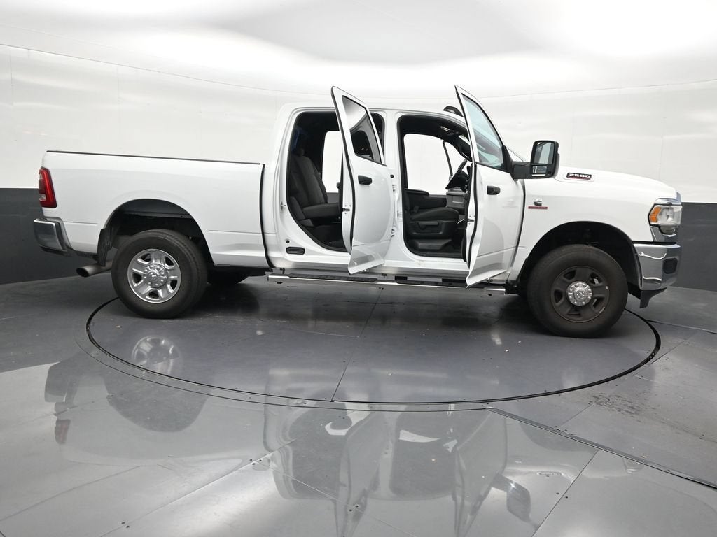 2024 RAM 2500 Tradesman Crew Cab 4x4 6'4" Box