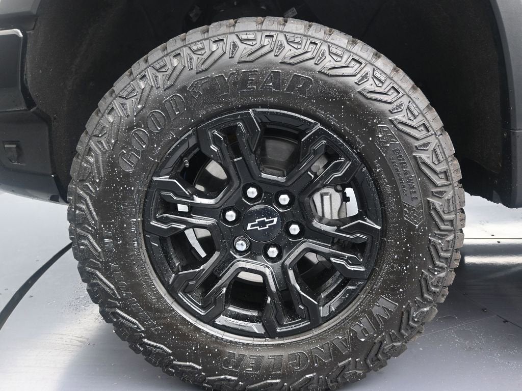 2025 Chevrolet Silverado 1500 ZR2