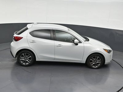 2020 Toyota Yaris LE