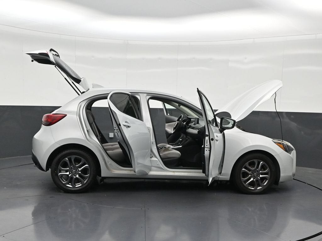 2020 Toyota Yaris LE