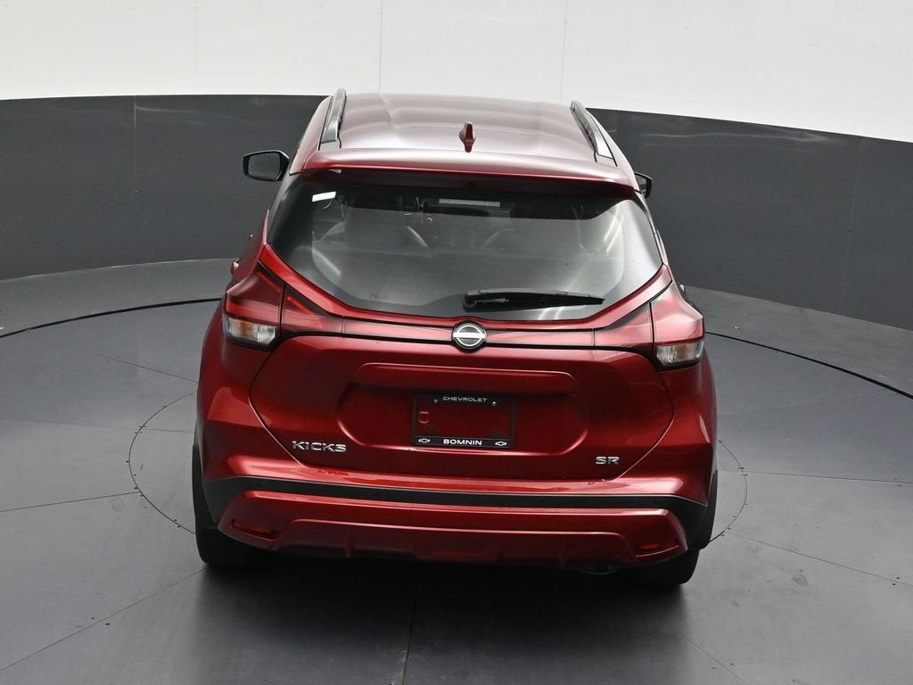 2023 Nissan Kicks SR