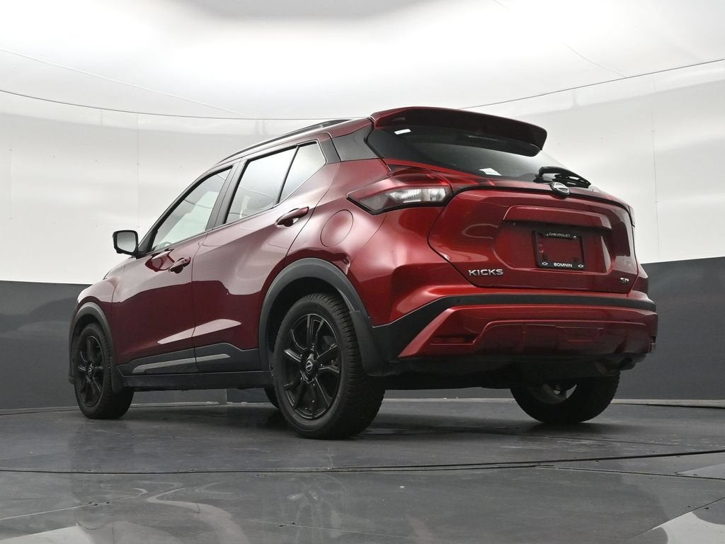 2023 Nissan Kicks SR
