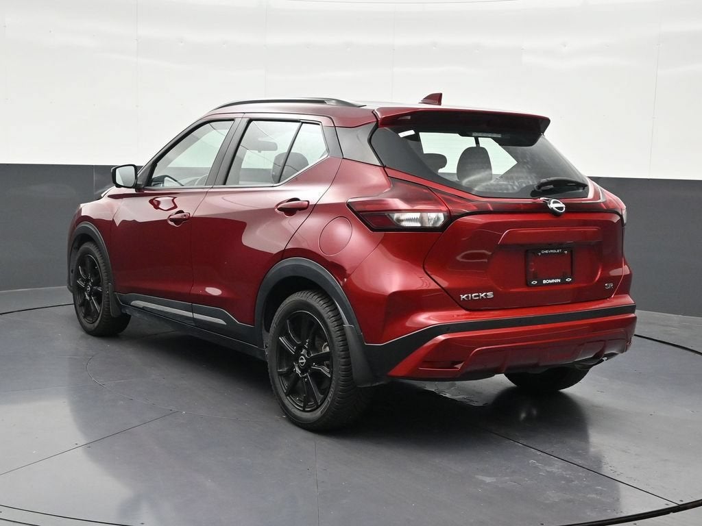 2023 Nissan Kicks SR