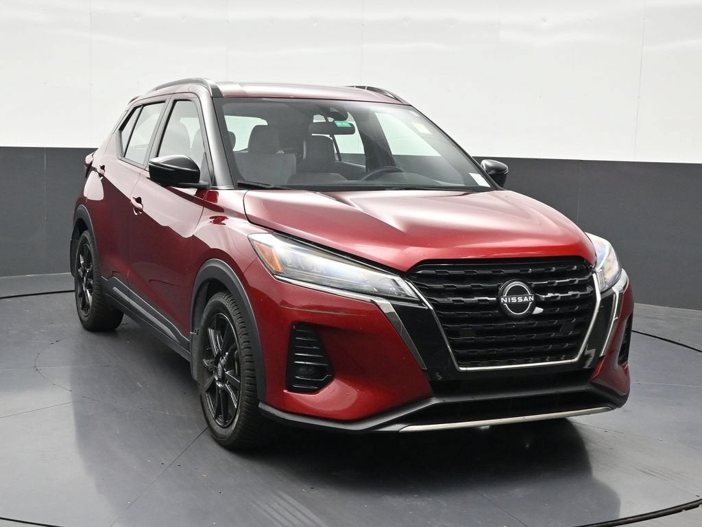 2023 Nissan Kicks SR