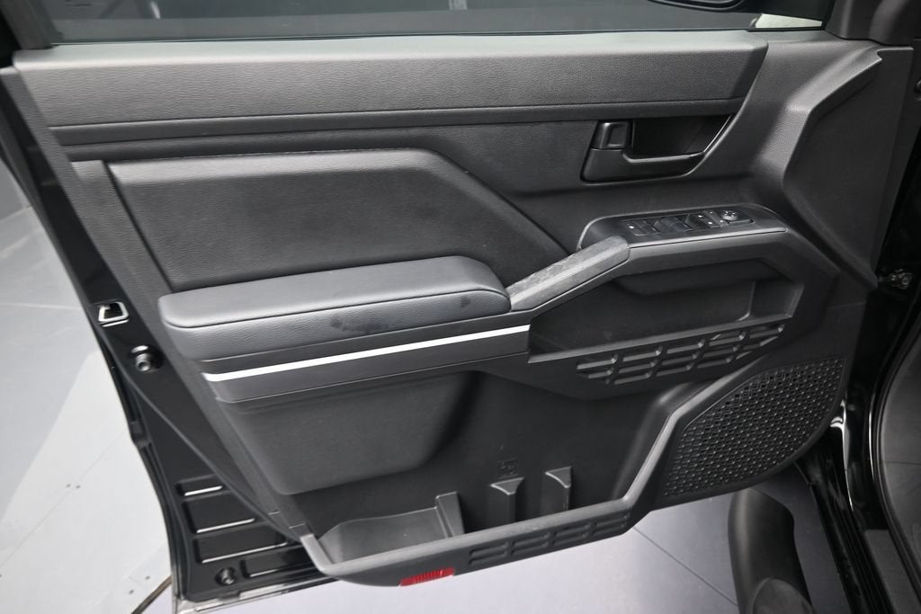 2025 Toyota Tacoma 2WD SR5