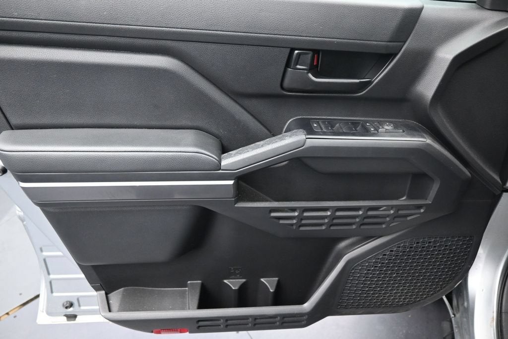 2025 Toyota Tacoma 4WD SR