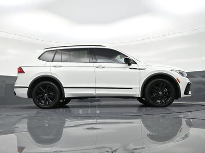2022 Volkswagen Tiguan SE R-Line Black