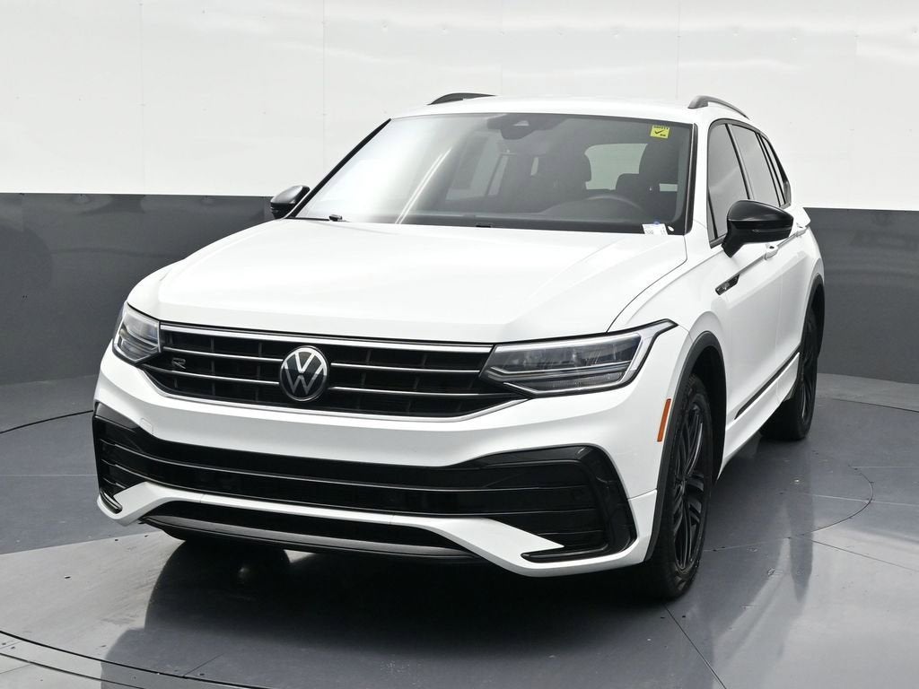 2022 Volkswagen Tiguan SE R-Line Black