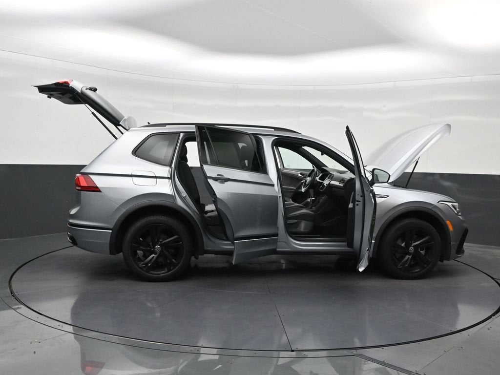 2023 Volkswagen Tiguan SE R-Line Black