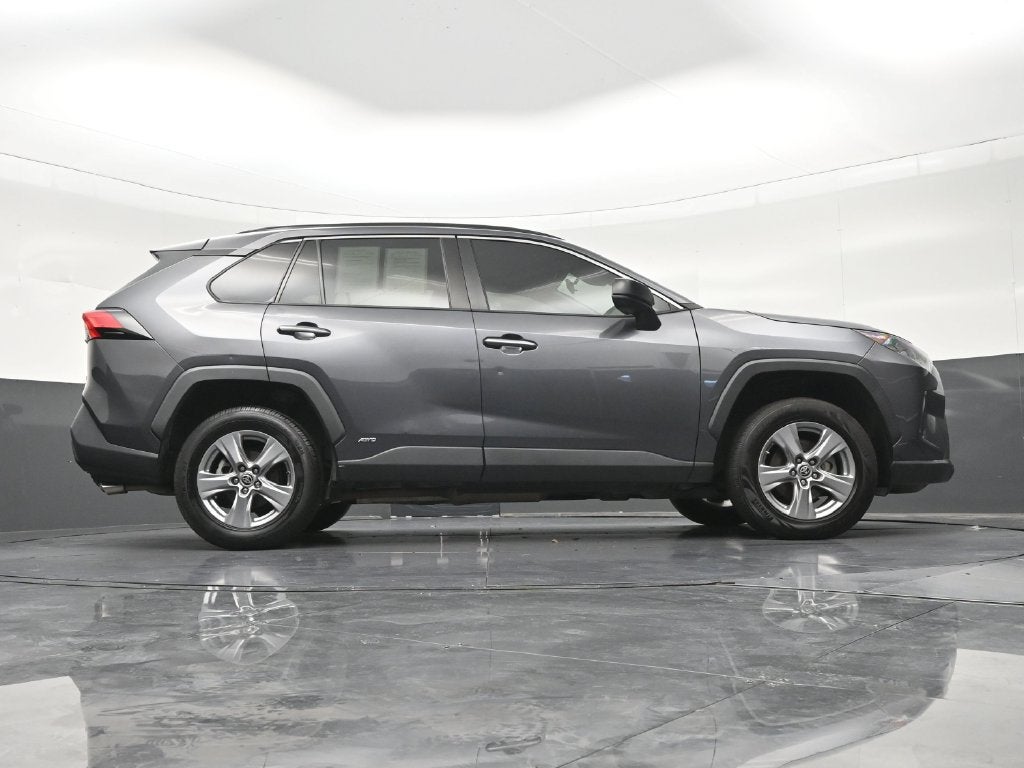 2022 Toyota RAV4 Hybrid LE
