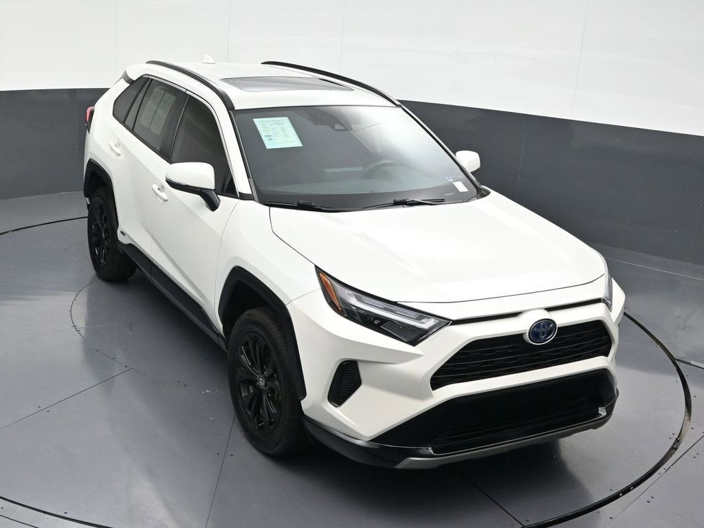2022 Toyota RAV4 Hybrid SE