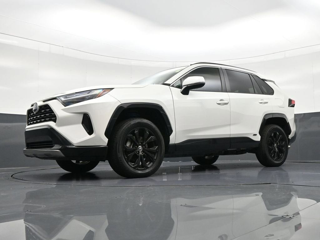 2022 Toyota RAV4 Hybrid SE