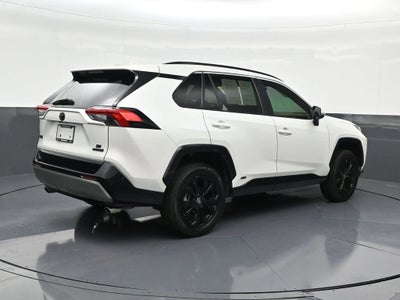 2022 Toyota RAV4 Hybrid SE