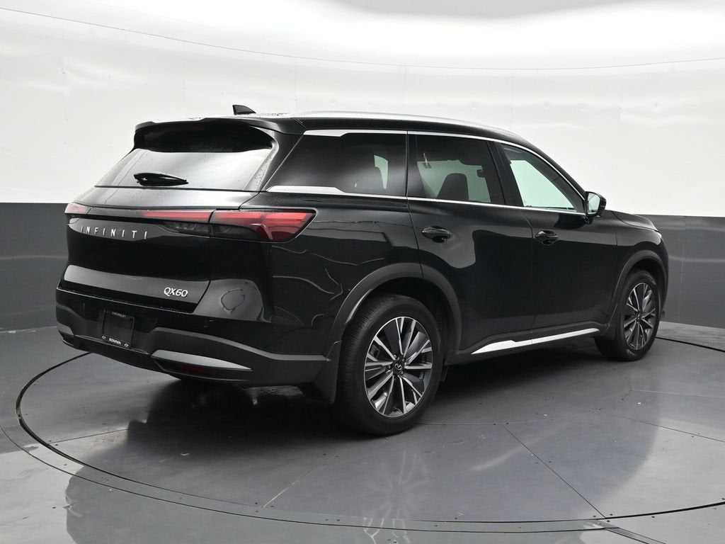 2026 INFINITI QX60 LUXE