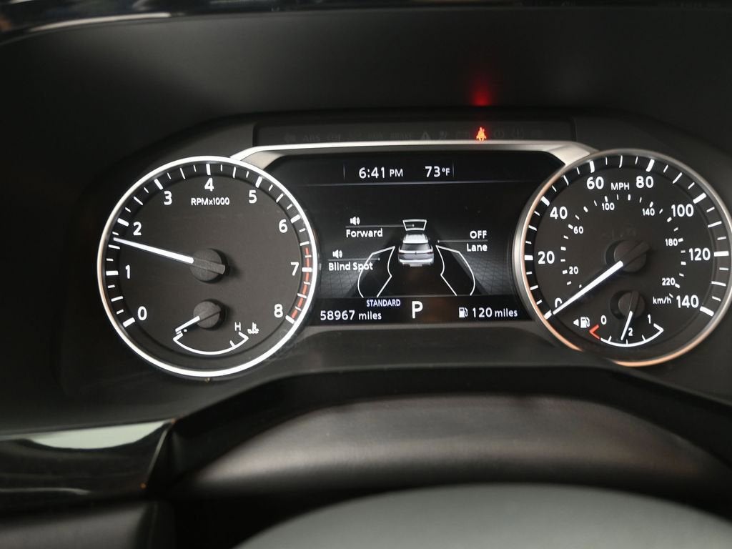 2022 Nissan Pathfinder SV