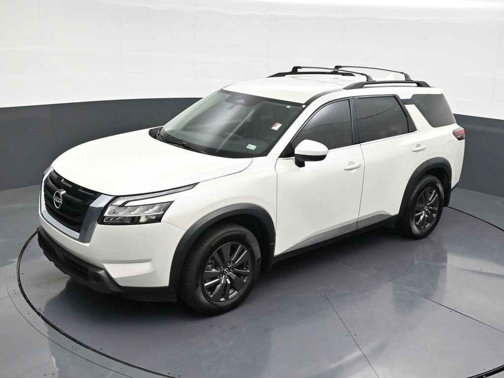 2022 Nissan Pathfinder SV