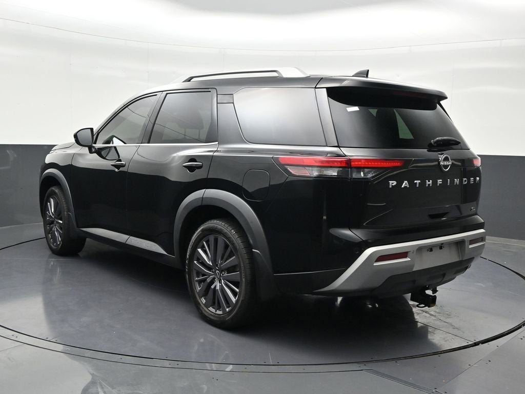 2022 Nissan Pathfinder SL